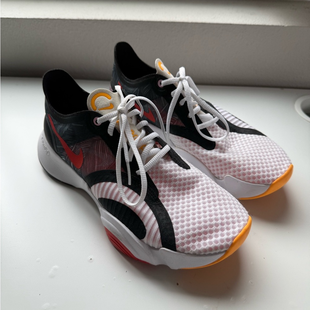 Nike Wmns SuperRep Go ‘White Black Team Orange’ | Size 8